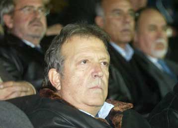 Εξυγίανση και όχι χάρες ζητά ο ΠΑΟΚ σύμφωνα με τον Βεζυρτζή