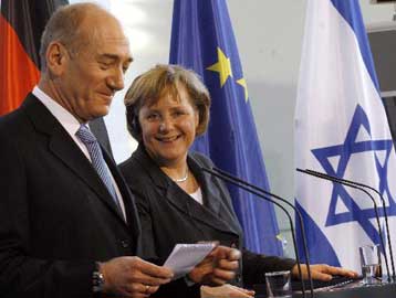 Ο Ολμέρτ «μαζεύει» άρον-άρον την παραδοχή ότι το Ισραήλ κατέχει πυρηνικά όπλα