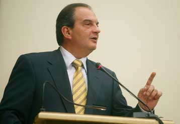 Η εκπλήρωση των κριτηρίων της ΕΕ ανταμείβεται, δήλωσε ο πρωθυπουργός στη σύνοδο του ΕΛΚ