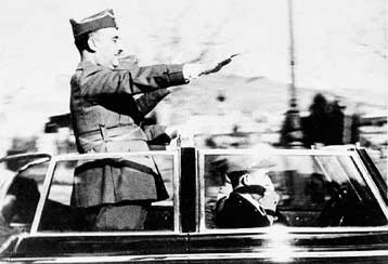 Διχάζει την ισπανική Βουλή ο νόμος για την ηθική αποκατάσταση των θυμάτων του Φράνκο