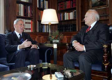 Υπέρ των μεταρρυθμίσεων τάχθηκε ο Ν.Γκαργκάνας σε συνάντηση με Κ.Παπούλια