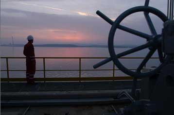 Ψηφίστηκε από την Ευρωβουλή η απόσυρση των μονοπύθμενων πετρελαιοφόρων