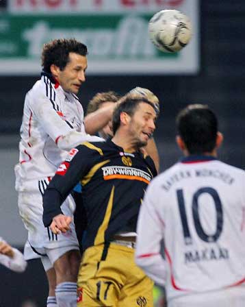 H Σάλκε κράτησε την κορυφή με το «φτωχό» 1-0 επί της Αρμίνια