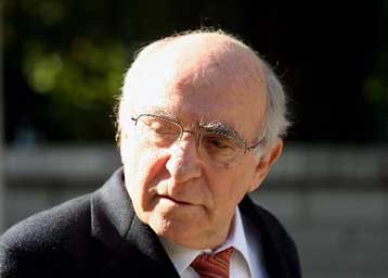 Στα άκρα φθάνει η κόντρα Σουφλιά-Αλογοσκούφη παρά την παρέμβαση Καραμανλή