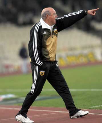 Αντίο με καλό κλίμα θέλει να πει η ΑΕΚ στο 2006 με αντίπαλο τον Πανιώνιο