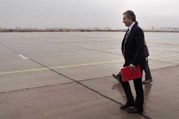 Επίσκεψη-αστραπή Μπλερ στη Βαγδάτη, για να προσφέρει στήριξη στην κυβέρνηση Μαλίκι