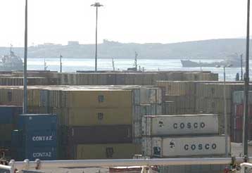 Πέντε εταιρείες κοντέινερ εγκατέλειψαν τον ΟΛΠ