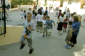 Δίπλα σε άσκαστο βλήμα έπαιζαν οι μαθητές δημοτικού σχολείου στην Περαία Θεσσαλονίκης