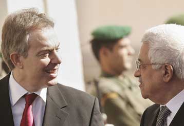 Στο πλευρό του Μαχμούντ Αμπάς τάχθηκε ο Βρετανός πρωθυπουργός από τη Ραμάλα