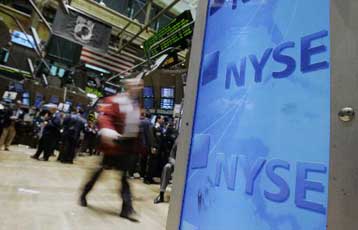 Απώλειες τη Δευτέρα στα χρηματιστήρια Ευρώπης και Ηνωμένων Πολιτειών