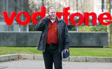 Η Vodafone πούλησε το μερίδιο της στην ελβετική Swisscom