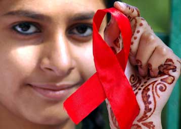 Σε τεστ AIDS θα υποβάλλονται υποχρεωτικά οι μελλόνυμφοι σε κρατίδιο της Ινδίας