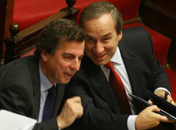 Σανίδα σωτηρίας για την Ολυμπιακή η δικαστική απόφαση για επιστροφή 563 εκατ. ευρώ