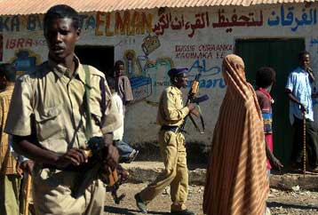 Σφοδρές μάχες μεταξύ ισλαμιστών ανταρτών και κυβερνητικών δυνάμεων στη Σομαλία