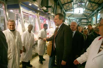 Τις αγορές Αθήνας και Θεσσαλονίκης επισκέφθηκαν Παπουτσής και Παπαγεωργόπουλος