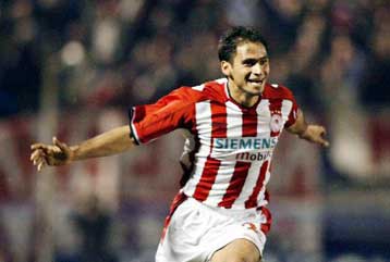 Μέχρι το καλοκαίρι του 2009 ανανέωσε με τον Ολυμπιακό ο Πατσατζόγλου