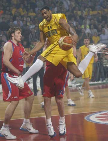 «Κλώτσησε» την ευκαιρία ο Αρης και έχασε 65-62 από την ΤΣΣΚΑ Μόσχας