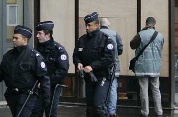 Τραγική κατάληξη είχε ο καβγάς 12χρονων μαθητών σε σχολείο της Παρισιού