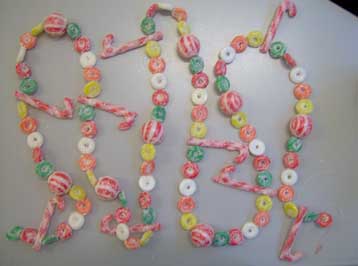 Αποσύρονται από την αγορά στολίδια με μορφή τροφίμου