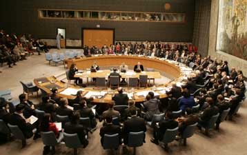 Ομόφωνο «ναι» του Συμβουλίου Ασφαλείας στην επιβολή κυρώσεων στο Ιράν