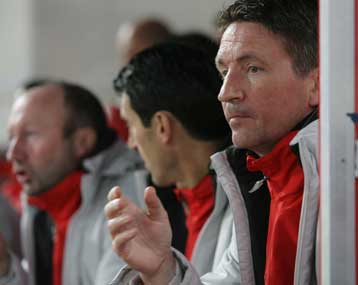 Δεκαετής η αποτυχία στην Ευρώπη, προκαλεί ο συνεργάτης του Σόλιντ