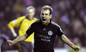 Ο Ρόμπεν κράτησε «ζωντανή» την Τσέλσι, «εξάσφαιρη» Αρσεναλ