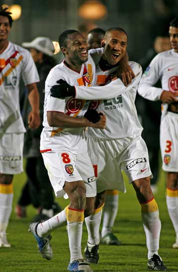 Νίκη για την Λανς, ισοπαλίες για την Παρί Σεν Ζερμέν και την Λιόν