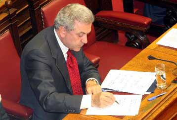 Φάρμακα χωρίς έλεγχο αγοράζει το Δημόσιο