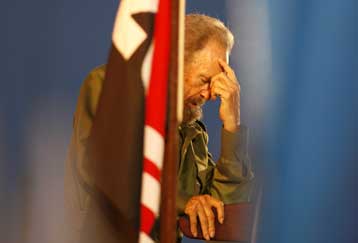 Ο Φιντέλ Κάστρο δεν πάσχει από καρκίνο, διαβεβαιώνει και ο Ισπανός χειρουργός