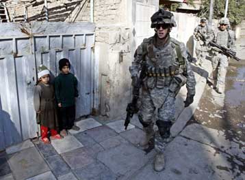 Αποστολή 3.000 στρατιωτών στον Περσικό αναμένεται να αποφασίσει το Πεντάγωνο