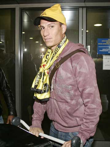 Απαντήσεις μέσα στο γήπεδο σκοπεύει να δώσει ο Φεράρι Κακά που ήλθε για τον Αρη