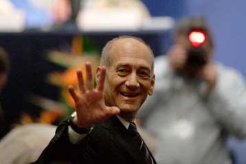 Ανοιχτός σε κάθε «ψίθυρο ειρήνης από τους Αραβες εχθρούς», δηλώνει ο Ολμέρτ