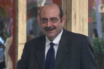 Έντονη αντίδραση του ΠΑΣΟΚ για το αρχείο του Ανδρέα Παπανδρέου