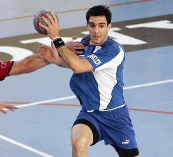 Δεύτερη νίκη της εθνικής στην Μπολόνια, με αποβολές και Μουτζουρίδη σκόρερ