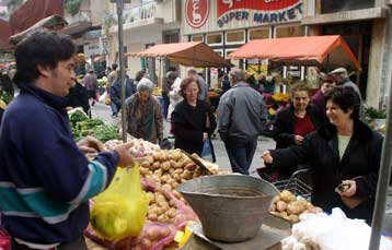 Καταργούνται οι αγορανομικοί περιορισμοί στην αγορά