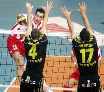 Χωρίς απώλειες αποχαιρετούν το 2006 Παναθηναϊκός, Ολυμπιακός και Ηρακλής