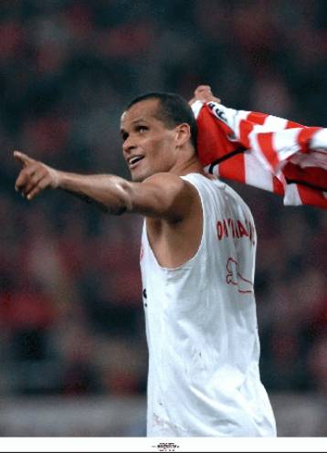 Παραμένει στον Ολυμπιακό ο Ριβάλντο εάν έλθει και ο Λουξεμπούργκο