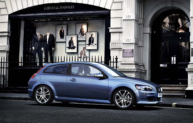 Από 18.950 ευρώ το νέο Volvo C30