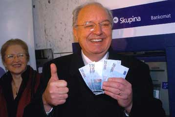 Στην οικογένεια της ευρωζώνης από την 1/1/2007 η Σλοβενία