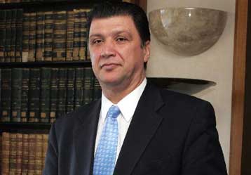 Θύμα ξυλοδαρμού έπεσε ο φρουρός του Γιώργου Ορφανού