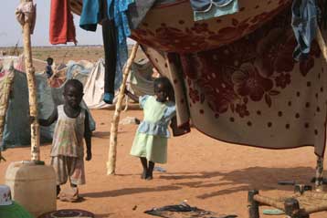 Καταγγελίες για βιασμούς ανηλίκων από κυανόκρανους του ΟΗΕ στο Σουδάν