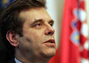 Να μην αυτονομηθεί το Κόσοβο ζητά ο Β.Κοστούνιτσα από τον ΓΓ του ΟΗΕ