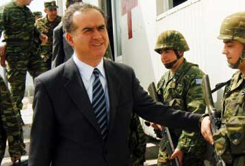 Συνελήφθη ανώτερος αξιωματικός για αφαίρεση στρατολογικών εγγράφων από το Ρουφ