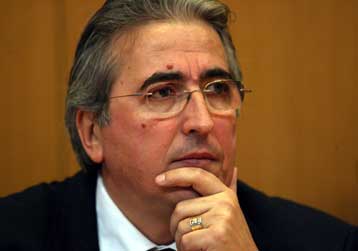 Πολίτες μηνύουν τον πρόεδρο της ΓΣΕΕ για την εγγύηση αποφυλάκισης του Τζαβέντ Ασλάμ