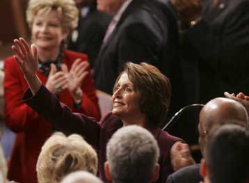 H Νάνσι Πελόζι πρώτη γυναίκα πρόεδρος της Βουλής των Αντιπροσώπων των ΗΠΑ