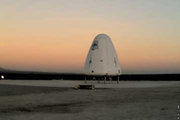 Ο ιδρυτής του Amazon.com παρουσιάζει το πρώτο του διαστημόπλοιο