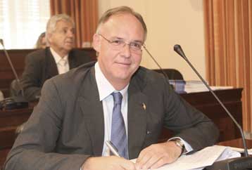 Στα χέρια της Κομισιόν η λίστα με τους «μνηστήρες» της Ολυμπιακής