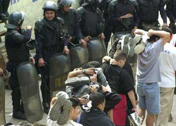 Βιαίες συγκρούσεις συμμοριών σε φυλακές του Ελ Σαλβαδόρ με 20 νεκρούς