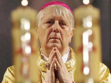 Παραιτήθηκε ο αρχιεπίσκοπος της Βαρσοβίας μετά τις αποκαλύψεις για το παρελθόν του