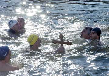 Απαγορεύθηκε από τον νομάρχη της Σμύρνης η τελετή αγιασμού τον υδάτων στο λιμάνι